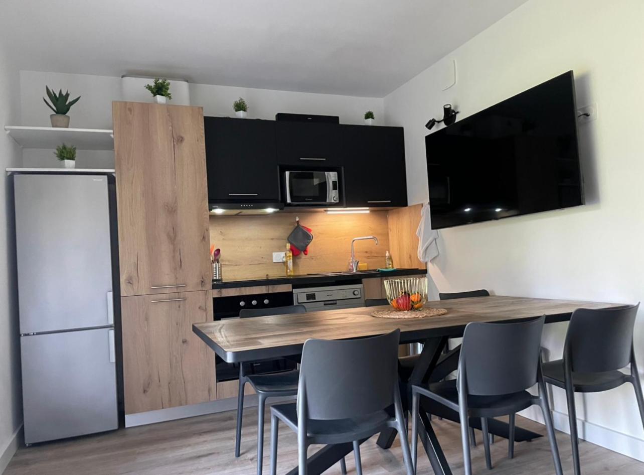 Fiori Di Cala Rossa Residence Hoteliere Lecci Eksteriør billede