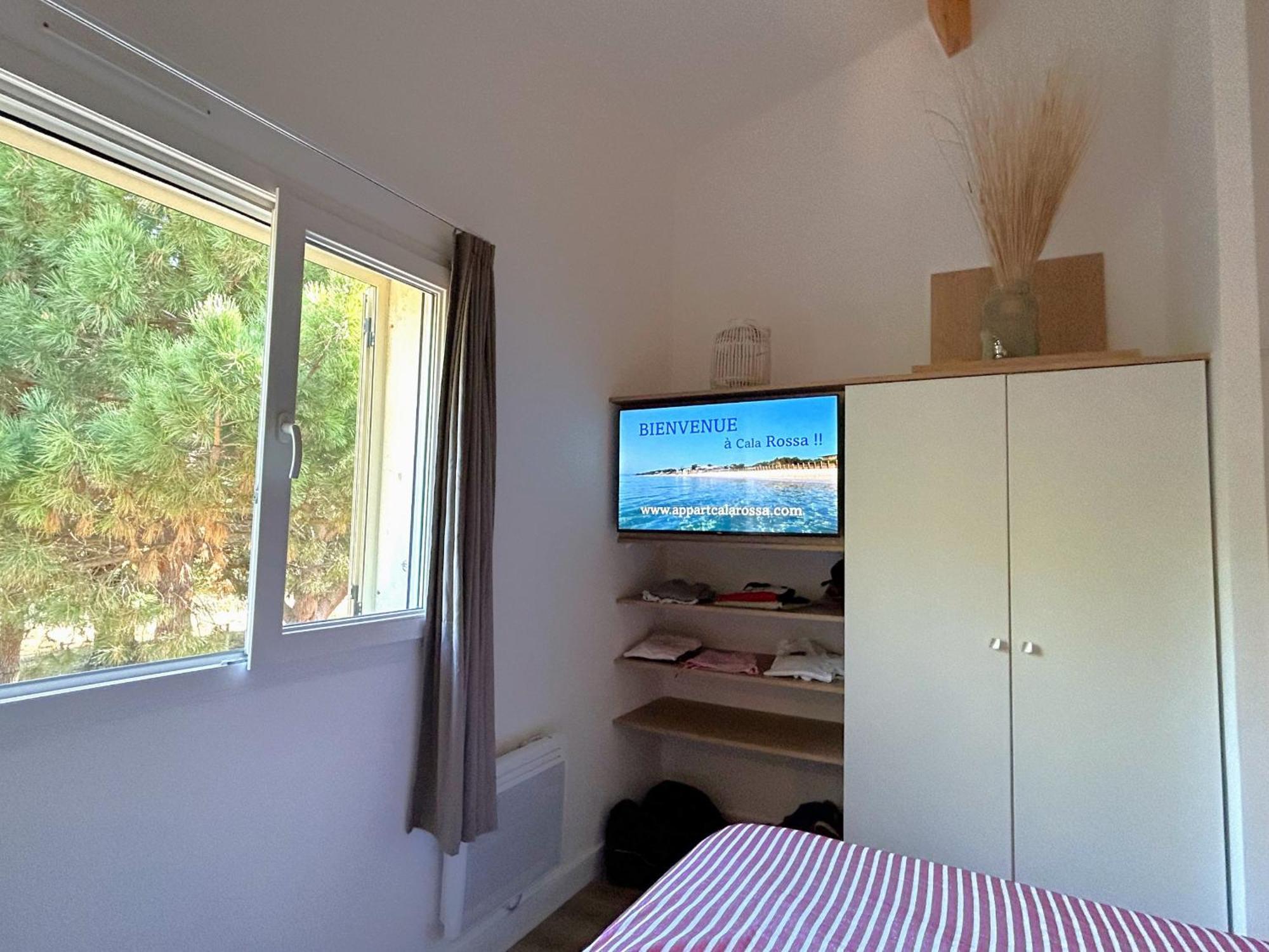 Fiori Di Cala Rossa Residence Hoteliere Lecci Eksteriør billede