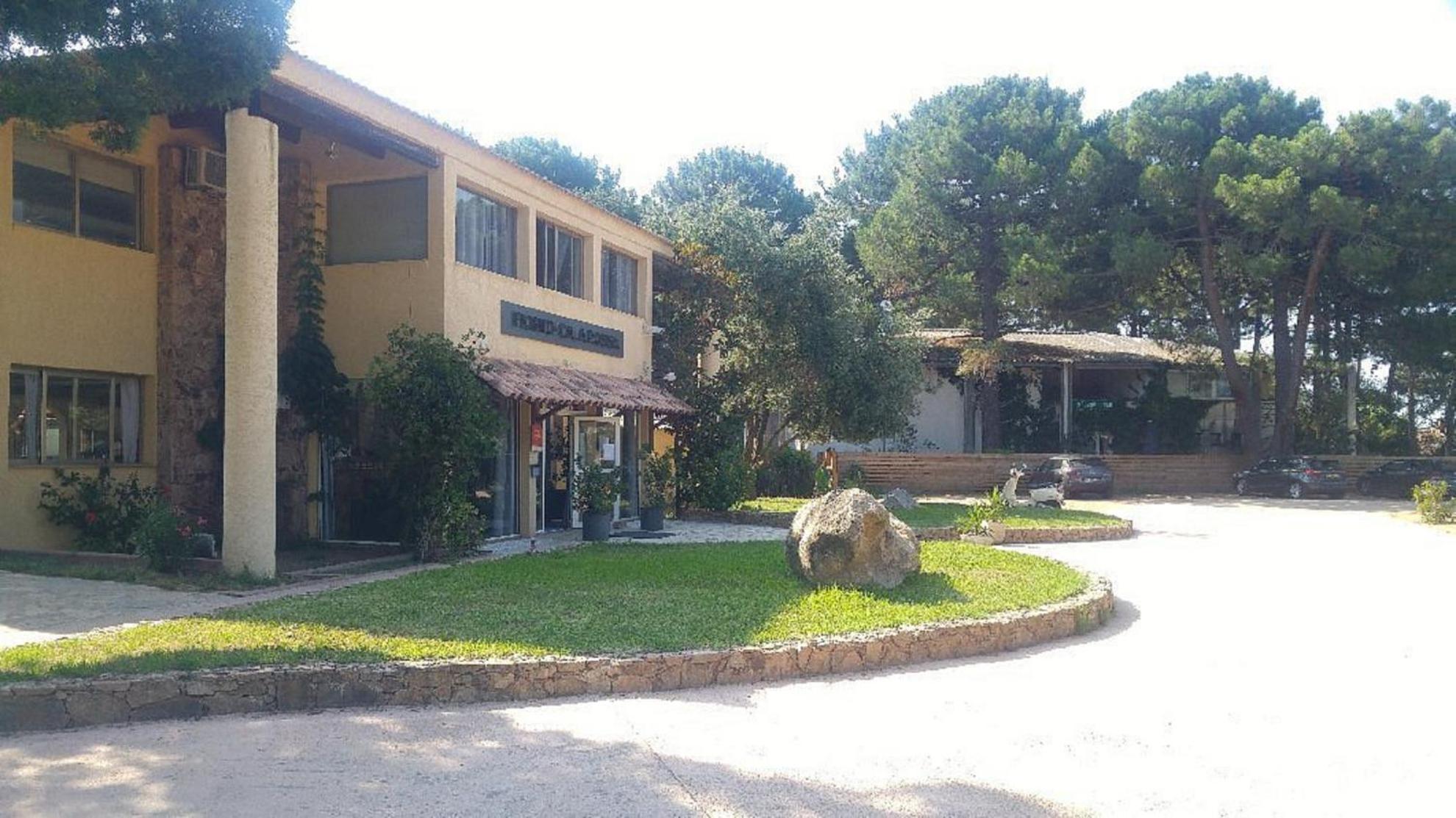 Fiori Di Cala Rossa Residence Hoteliere Lecci Eksteriør billede