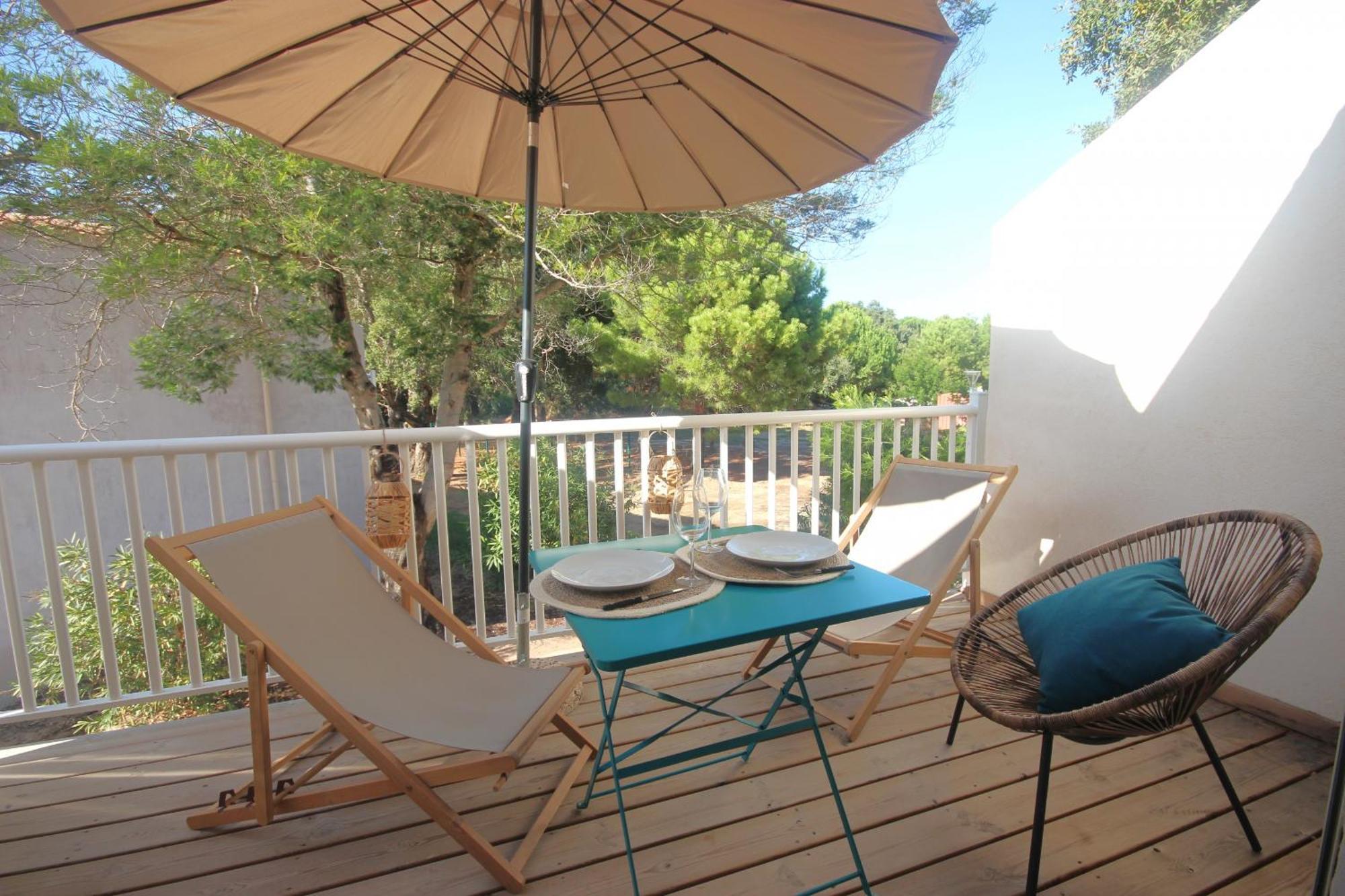 Fiori Di Cala Rossa Residence Hoteliere Lecci Eksteriør billede