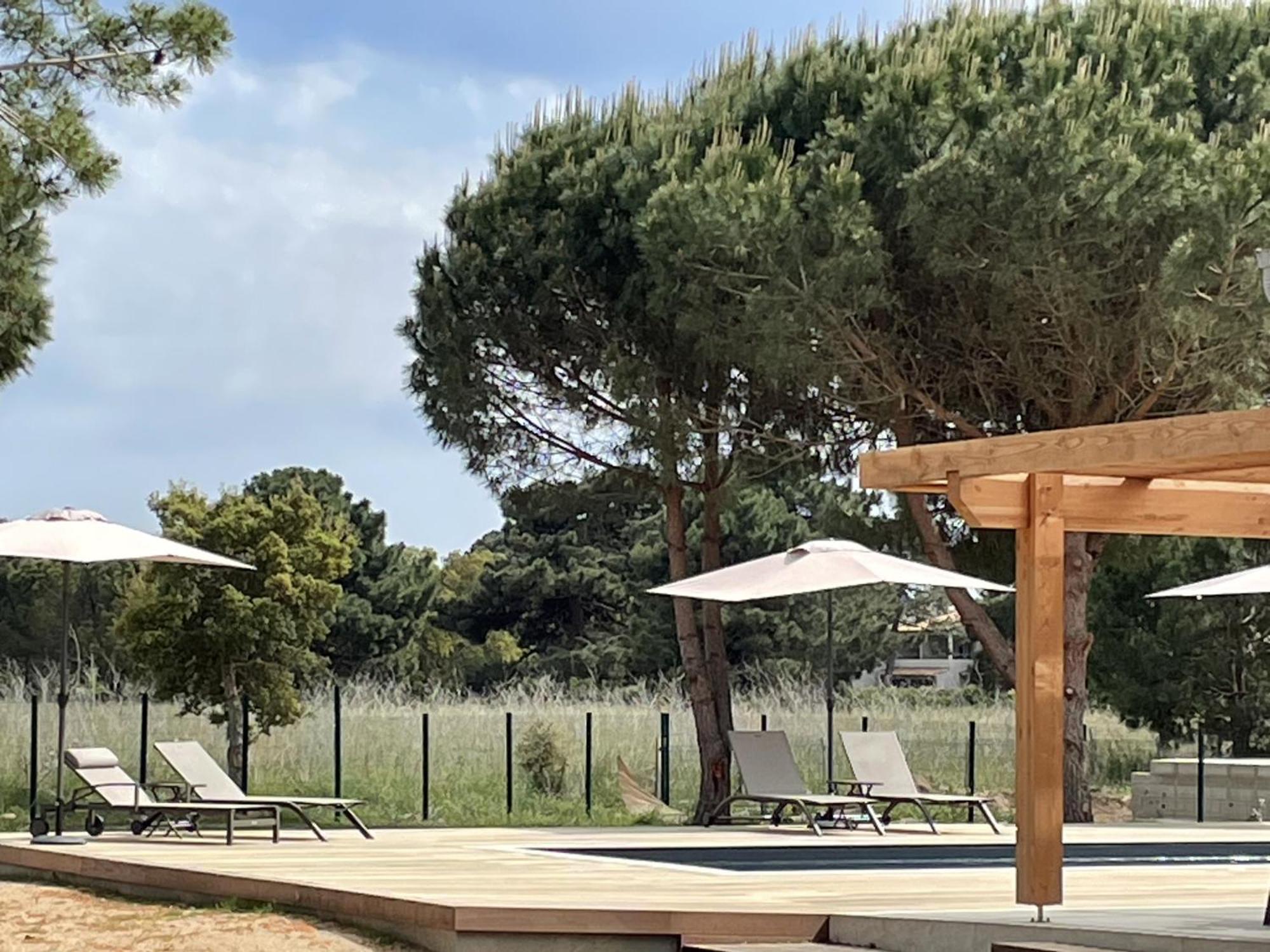 Fiori Di Cala Rossa Residence Hoteliere Lecci Eksteriør billede
