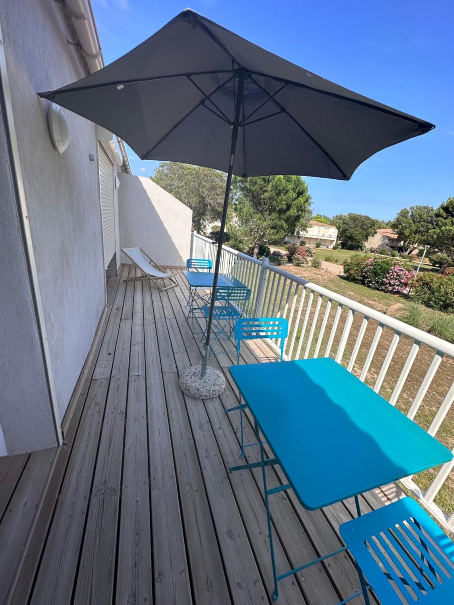 Fiori Di Cala Rossa Residence Hoteliere Lecci Eksteriør billede
