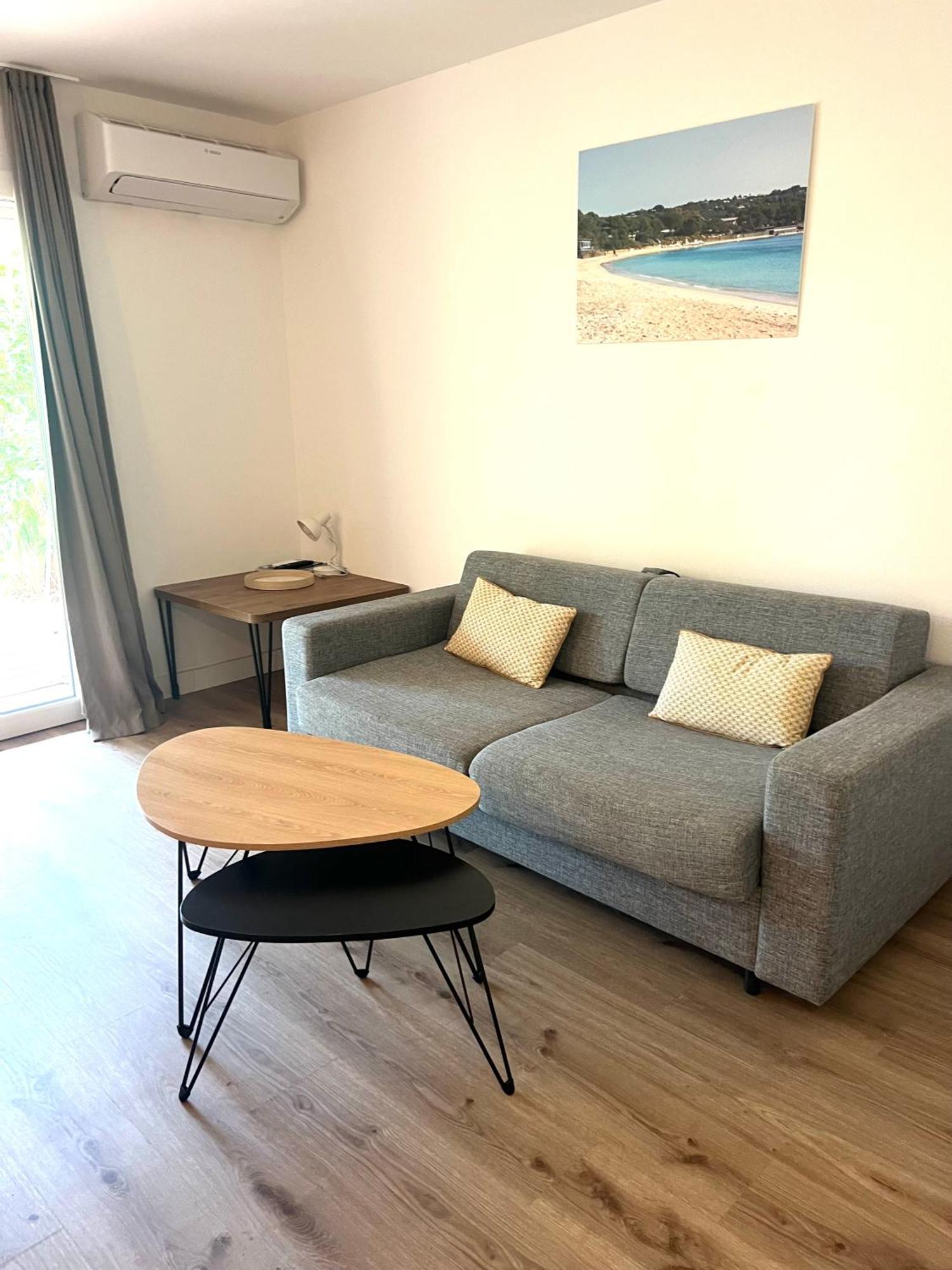 Fiori Di Cala Rossa Residence Hoteliere Lecci Eksteriør billede