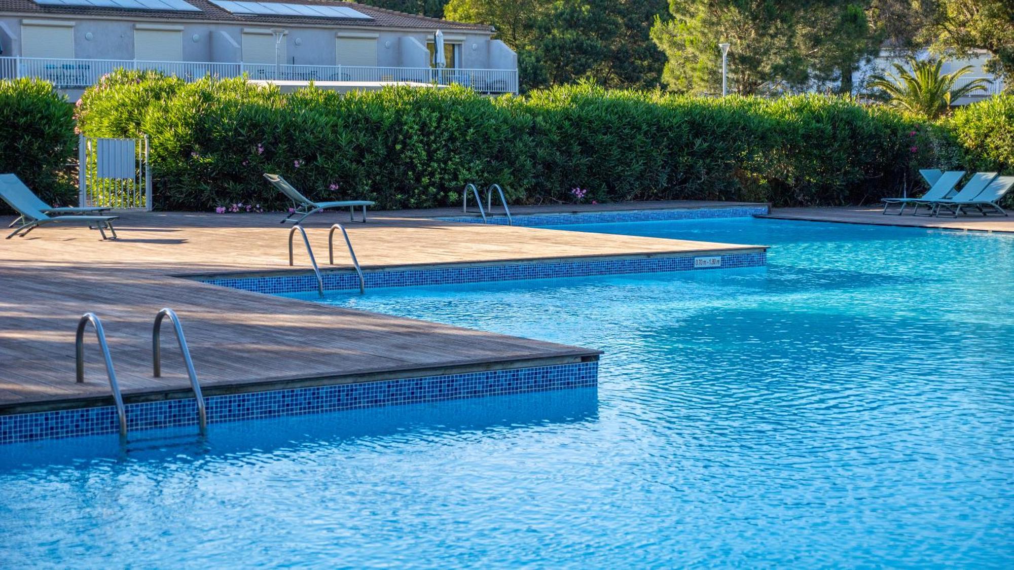 Fiori Di Cala Rossa Residence Hoteliere Lecci Eksteriør billede