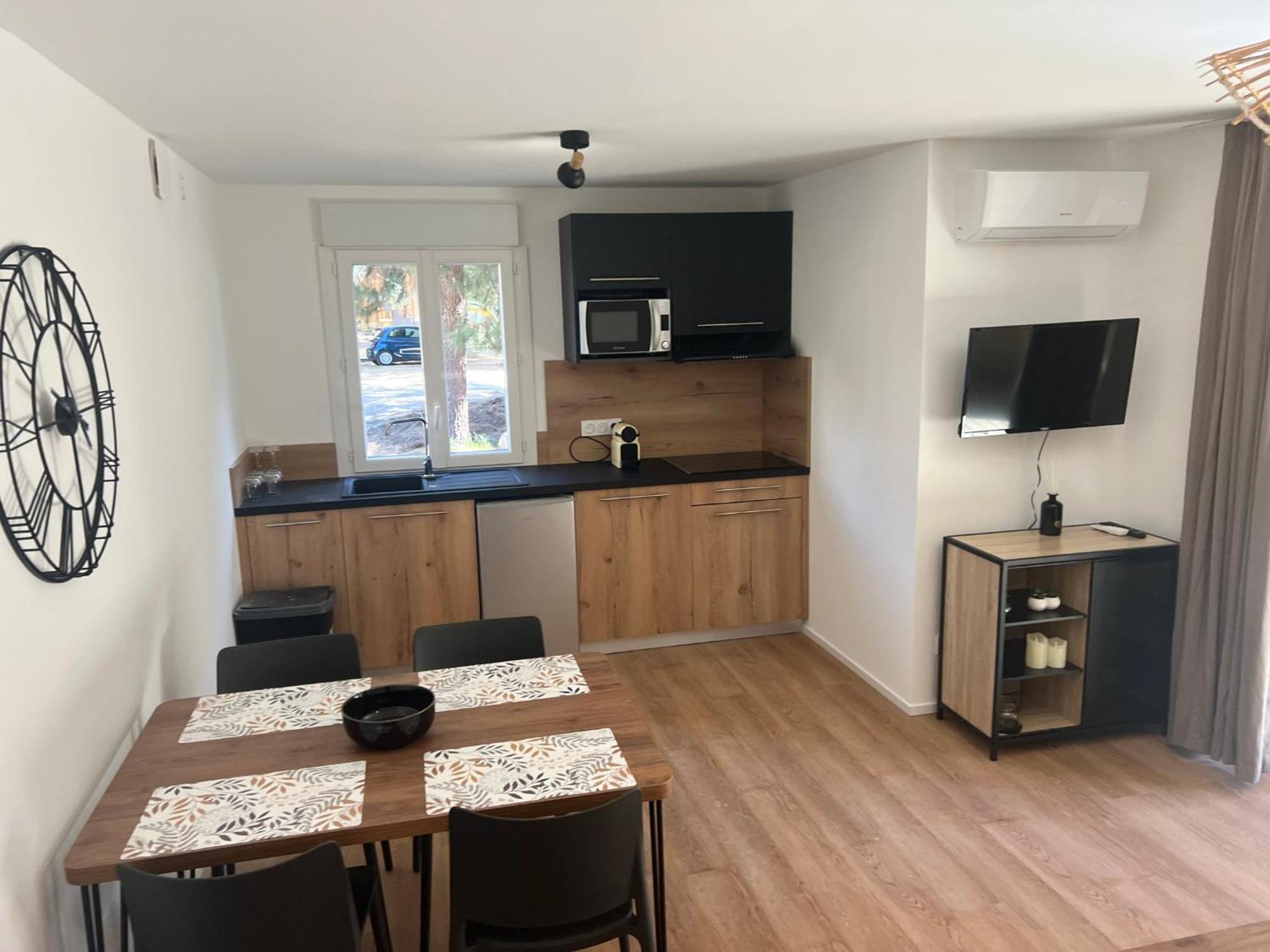 Fiori Di Cala Rossa Residence Hoteliere Lecci Eksteriør billede